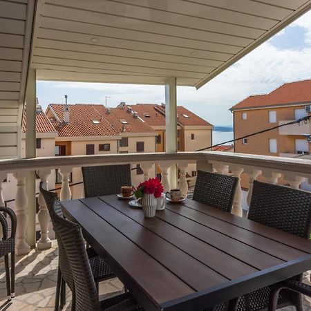 Apartments Mirela Цриквеница Экстерьер фото