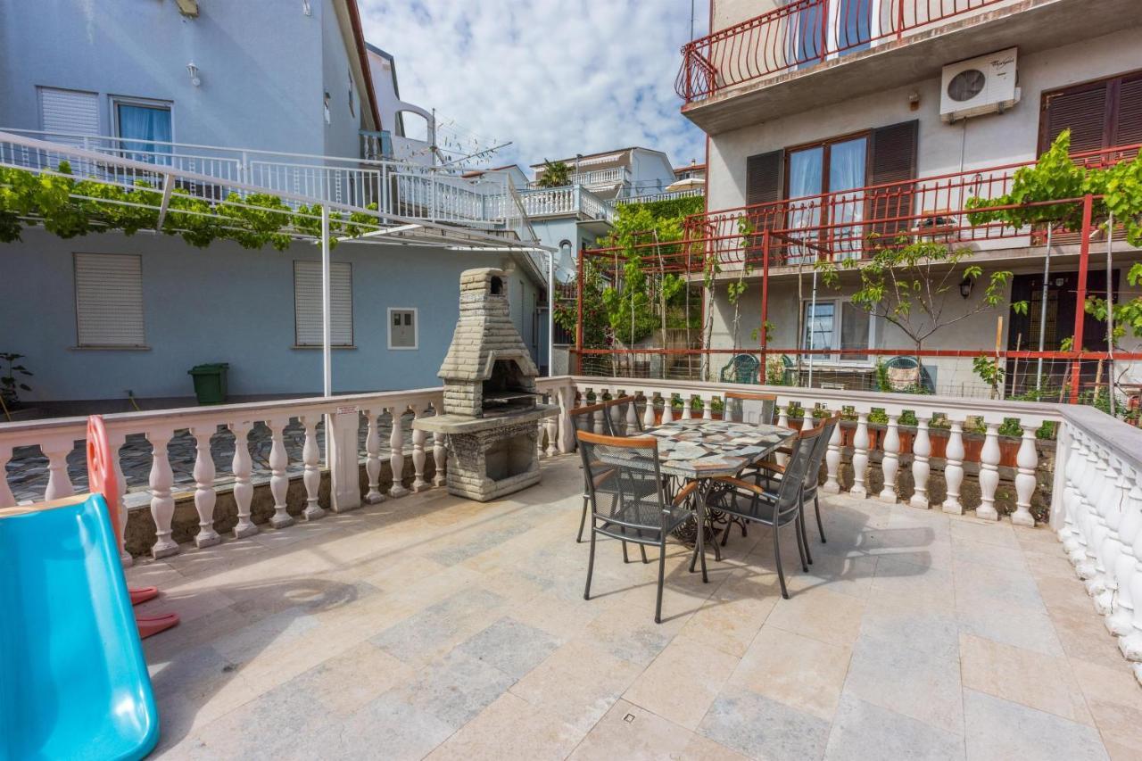 Apartments Mirela Цриквеница Экстерьер фото