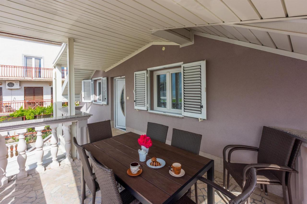 Apartments Mirela Цриквеница Экстерьер фото