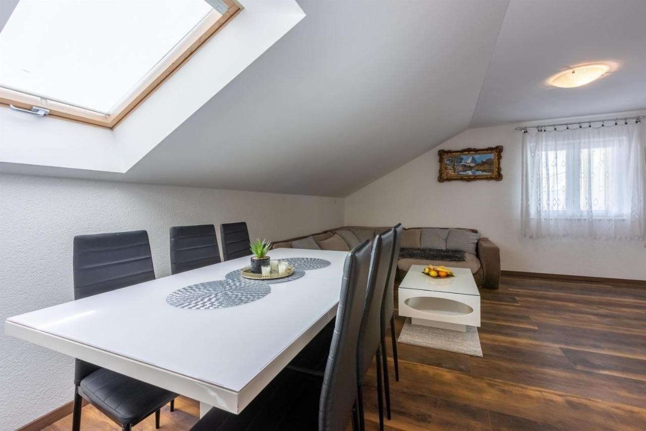 Apartments Mirela Цриквеница Экстерьер фото