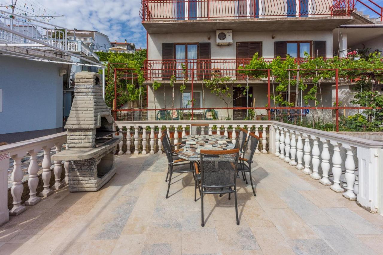 Apartments Mirela Цриквеница Экстерьер фото