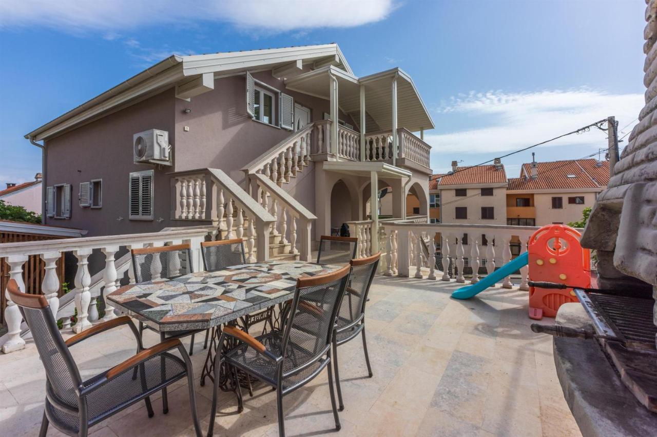 Apartments Mirela Цриквеница Экстерьер фото