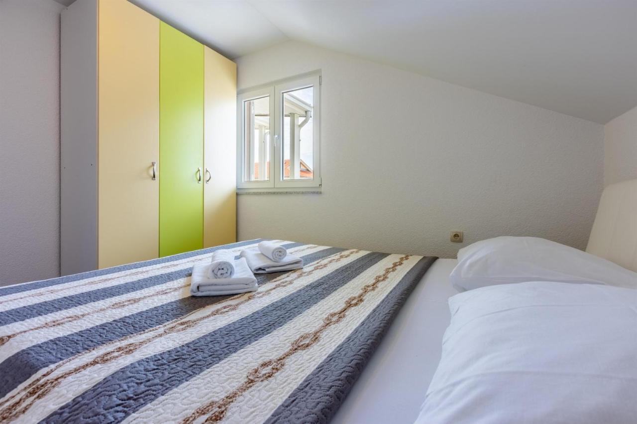 Apartments Mirela Цриквеница Экстерьер фото