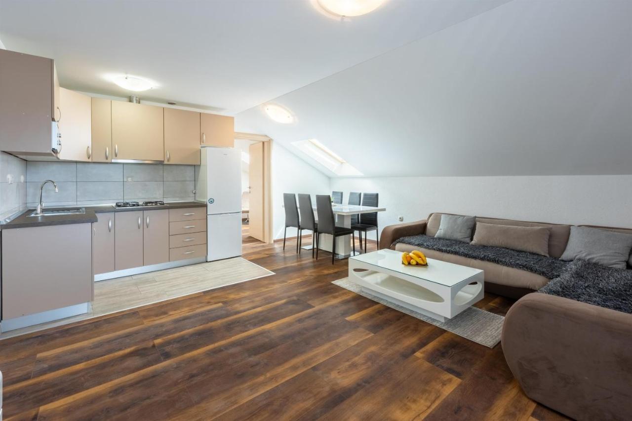 Apartments Mirela Цриквеница Экстерьер фото
