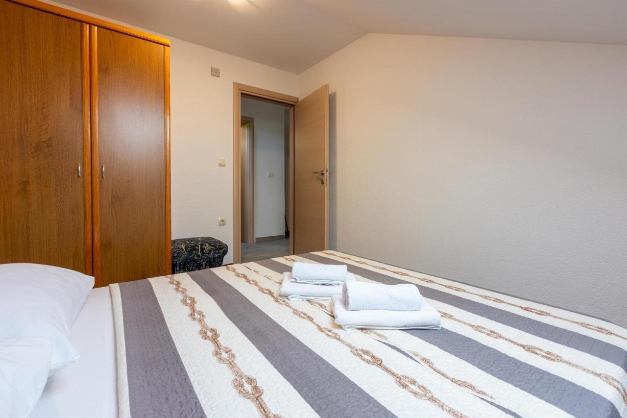 Apartments Mirela Цриквеница Экстерьер фото