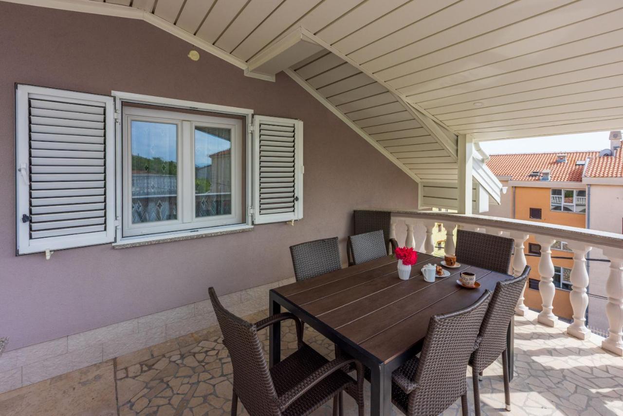 Apartments Mirela Цриквеница Экстерьер фото